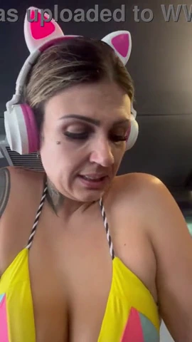 Sweaty and salty: Blonde babe's wild gym session near Copacabana porn video